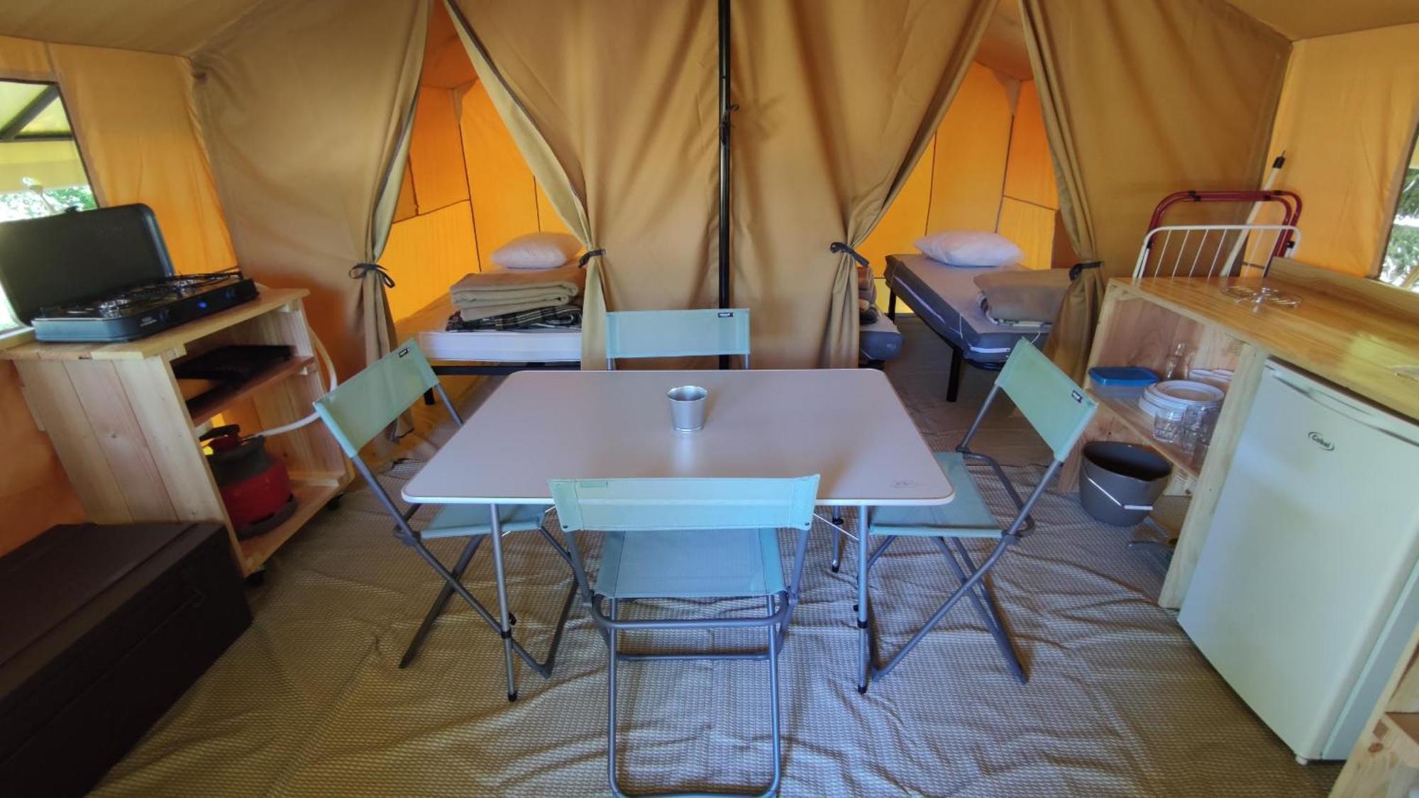 Camping Onlycamp Les Pins Nancay 外观 照片